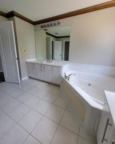 292 Kensington Way, West Palm Beach FL  33414-4316 exterior