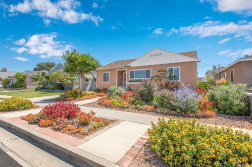 3810 Mcnab Ave, Long Beach, CA 90808-2217