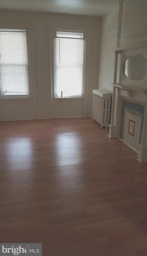 922 Marshall St, Norristown, PA 19401-5518