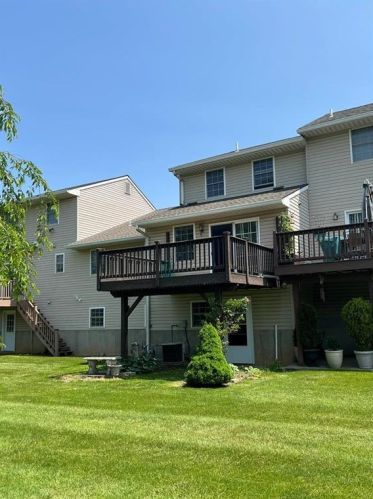 4 Saratoga Ct, Easton PA  18040-1046 exterior