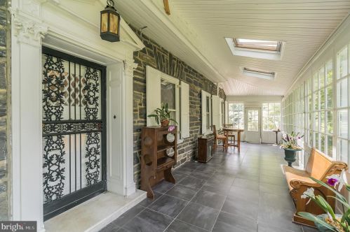 401 College Ave, Haverford PA  19041-1009 exterior