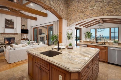 8411 Run Of The Knolls Ct, San Diego CA  92127 exterior