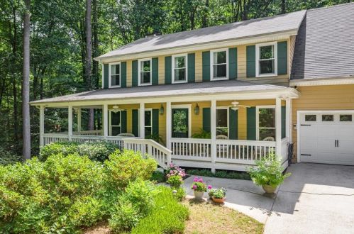5090 Conestoga Ct, Stone Mountain, GA 30087-4054