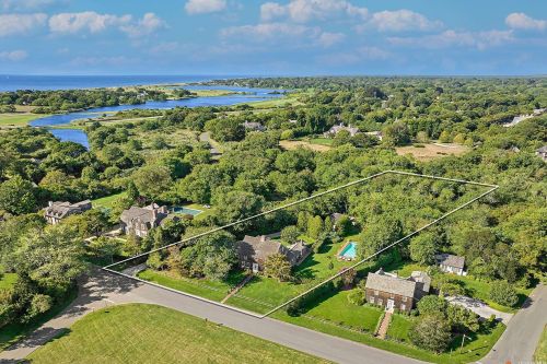 117 Egypt Ln, East Hampton, NY 11937-2670