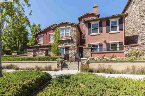 3583 Central Pkwy, Pleasanton, CA 94568-4810