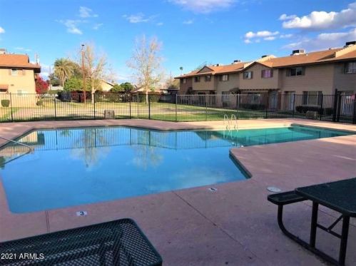 6753 44th Ave, Glendale, AZ 85301-3603
