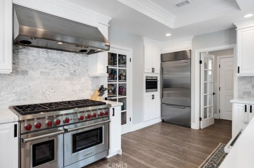 1336 1st St, Manhattan Beach CA  90266-6902 exterior