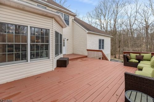 9 Natale Dr, Sparta NJ  07871-3032 exterior