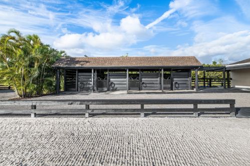 2904 Appaloosa Trl, West Palm Beach FL  33414-7639 exterior