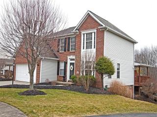640 White Pine Dr, Seven Fields, PA 16046-3962