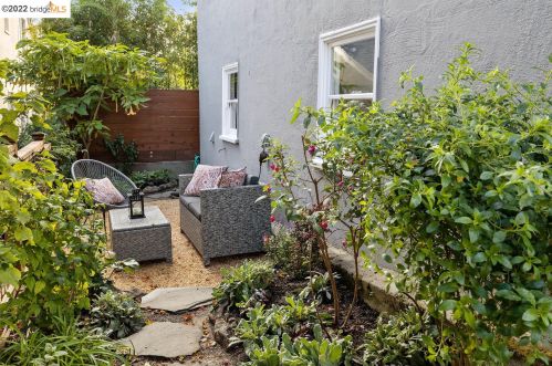 668 Jean St, Oakland CA  94610-1410 exterior