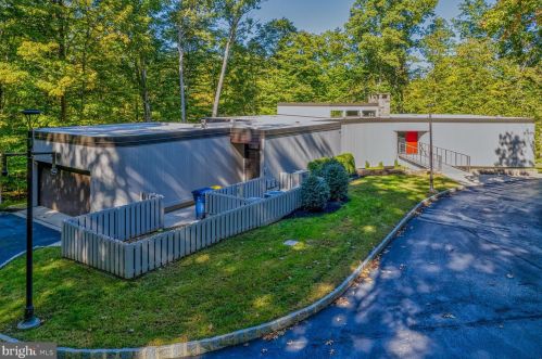 4690 Province Line Rd, Princeton NJ 08540-4303 exterior