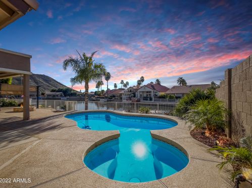 5553 Lone Cactus Dr, Glendale, AZ 85308-9135
