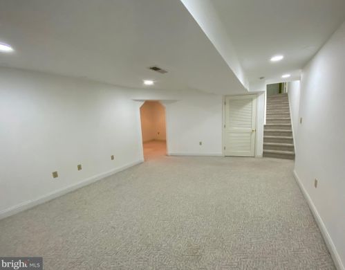 408 Sayre Dr, Princeton NJ  08540-5853 exterior