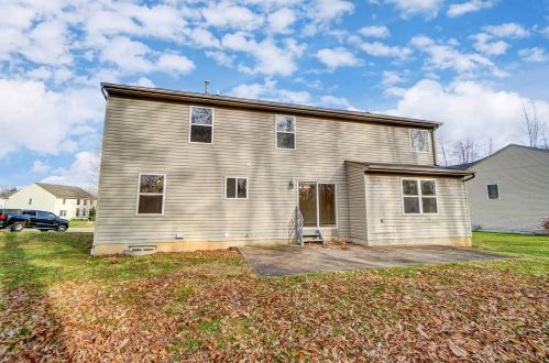 1505 Thornberry Rd, Amelia OH  45102-1772 exterior