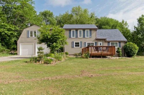2840 130th St, Riverside, IA 52327-9699
