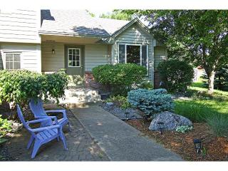 16025 Grove Trl, Lakeville, MN 55044-8969