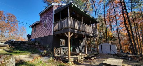 9 Hemlock St, Hillsboro NH  03244-5027 exterior