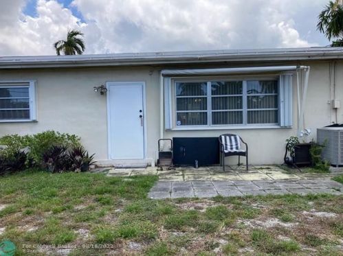 1709 43 Ave, Hollywood FL 33023-6232 exterior