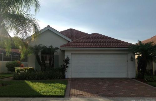 837 Munjack Cir, Fort Pierce, FL 34986-3458