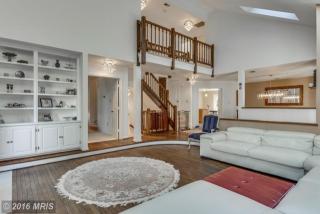 10520 Elmsway Ct, Vienna VA  22124-1732 exterior