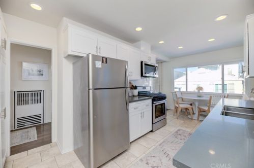 212 41st St, Manhattan Beach CA  90266-3141 exterior
