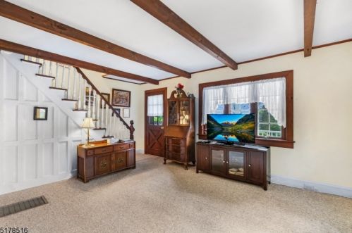 2097 Washington Valley Rd, Martinsville, NJ 08836-2013