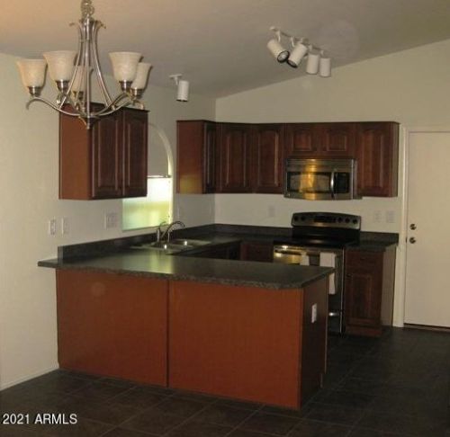 38517 Jonathan St, San Tan Valley, AZ 85140-4033