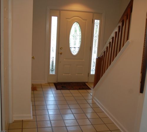 11 Elm Ter, Flemington NJ  08822-3169 exterior