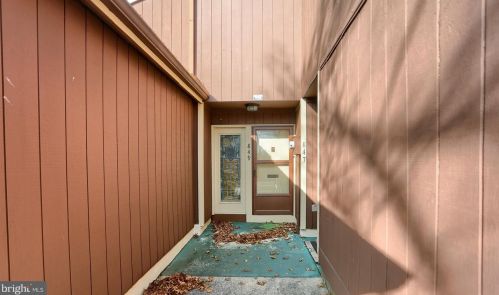 849 Melissa Ct, West Enola, PA 17025-1551