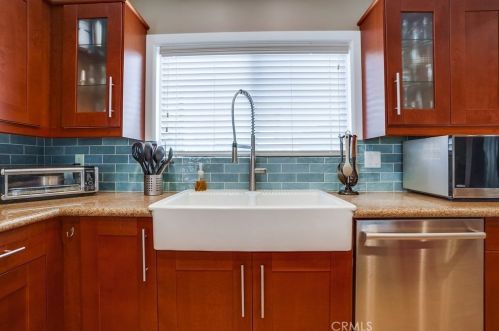 3753 Snowden Ave, Long Beach CA  90808-2226 exterior
