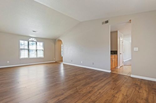 1026 Acaciawood Ct, Los Banos CA  93635-2937 exterior