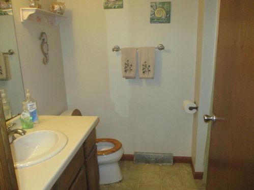 25307 Windsong Ct, Waterford, WI 53185-1491