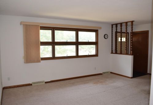 208 Sunrise Dr, Medford, MN 55049-9599