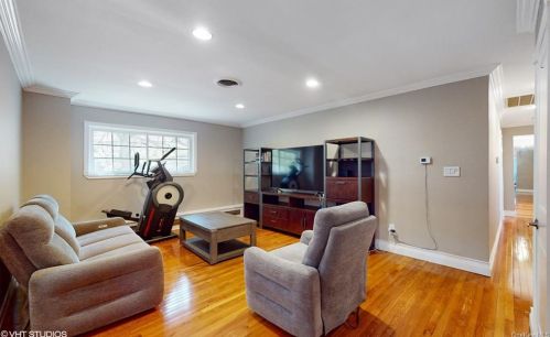 828 Sherry Dr, Valley Cottage NY  10989-2202 exterior