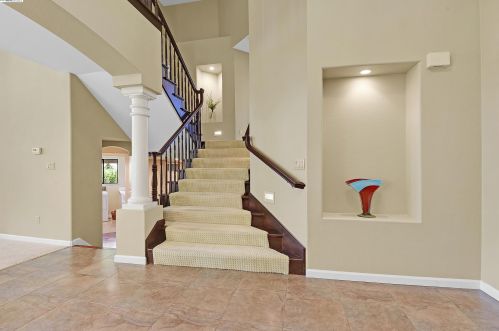 20 Glenhill Ct, Danville, CA 94526-4321
