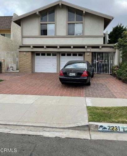 2231 Victoria Ave, Oxnard CA  93035-2930 exterior