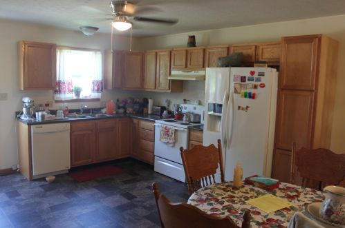 1112 Temple St, Washington Ch OH  43160-1665 exterior