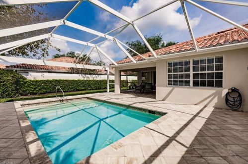 5040 Ventura Ct, Naples, FL 34109-3389