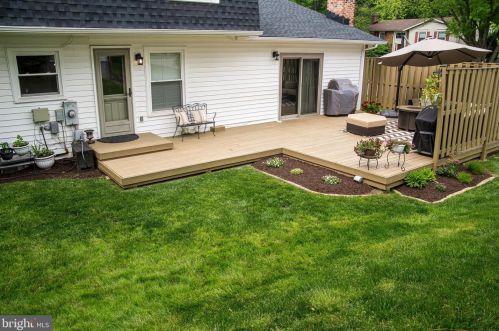 7301 Mizzen Pl, Springfield, VA 22015-4421