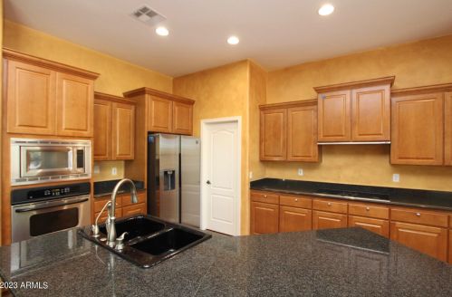 35214 26th Dr, Phoenix AZ  85086-6647 exterior