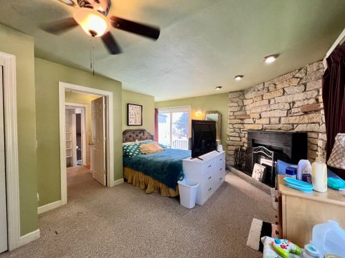 3658 89, Milwaukee WI 53228-1533 exterior