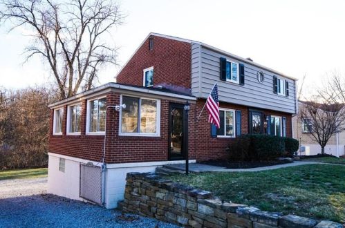 148 Poplar Ridge Rd, Pittsburgh, PA 15235-3735