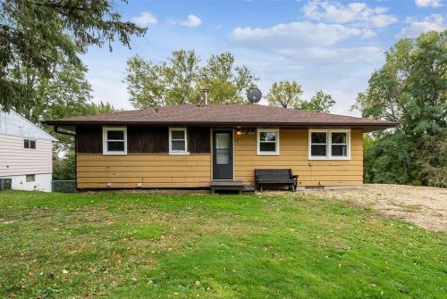 195 Grove St, Ellsworth, WI 54011-5053