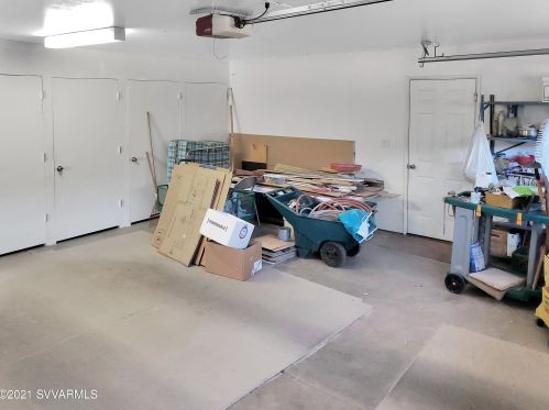 35 Sedona Rd, Sedona AZ 86351-7215 exterior