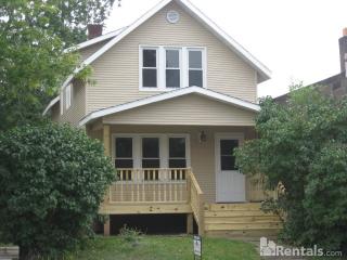 4012 Grand Ave, Duluth MN  55807-2735 exterior