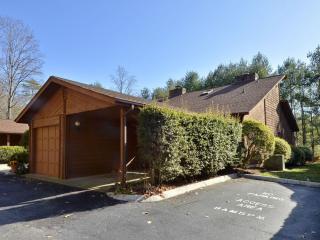 305 Woodfield Dr, Asheville, NC 28803-8666