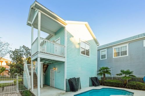 1427 Fairview Cir, Kissimmee FL 34747-6775 exterior