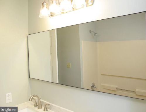 448 Willow Dr, Riverton NJ  08077-3420 exterior