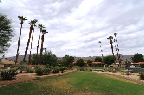 16 La Cerra Cir, Rancho Mirage CA  92270-3808 exterior